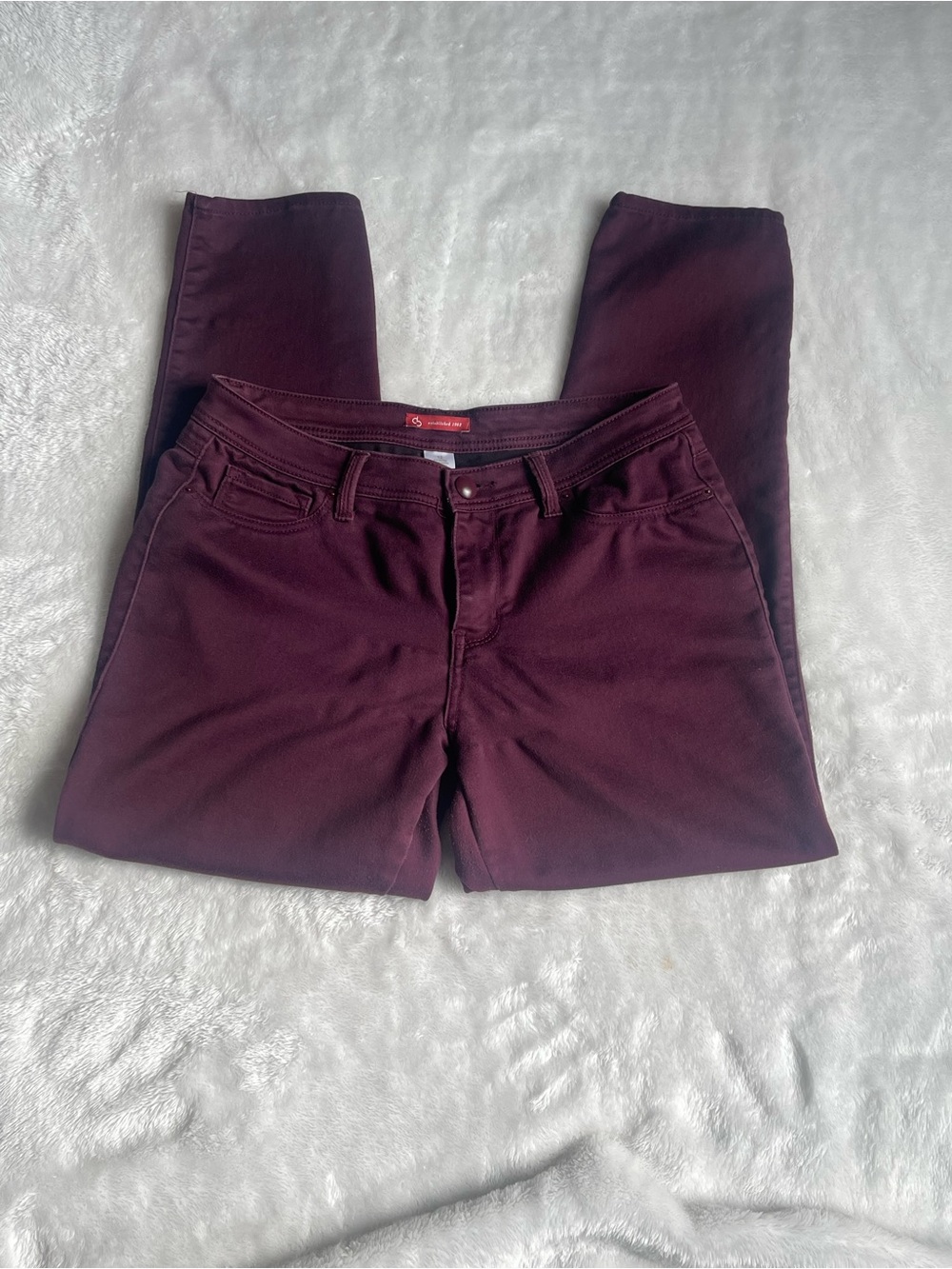Dress Barn Women’s Skinny Jeans in Deep Wine - Picture 2 of 3